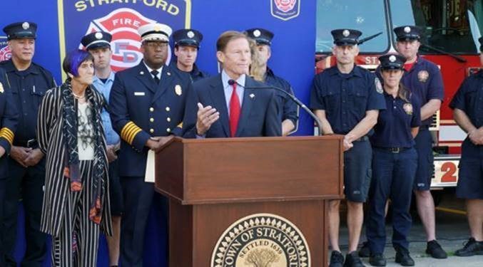 Blumenthal and U.S. Representative Rosa DeLauro (D-CT) joined firefighters in Stratford to announce a new AFG training grant. 